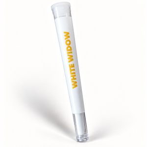 Tube de pré-roll CBD White Widow avec inscription jaune sur fond clair.